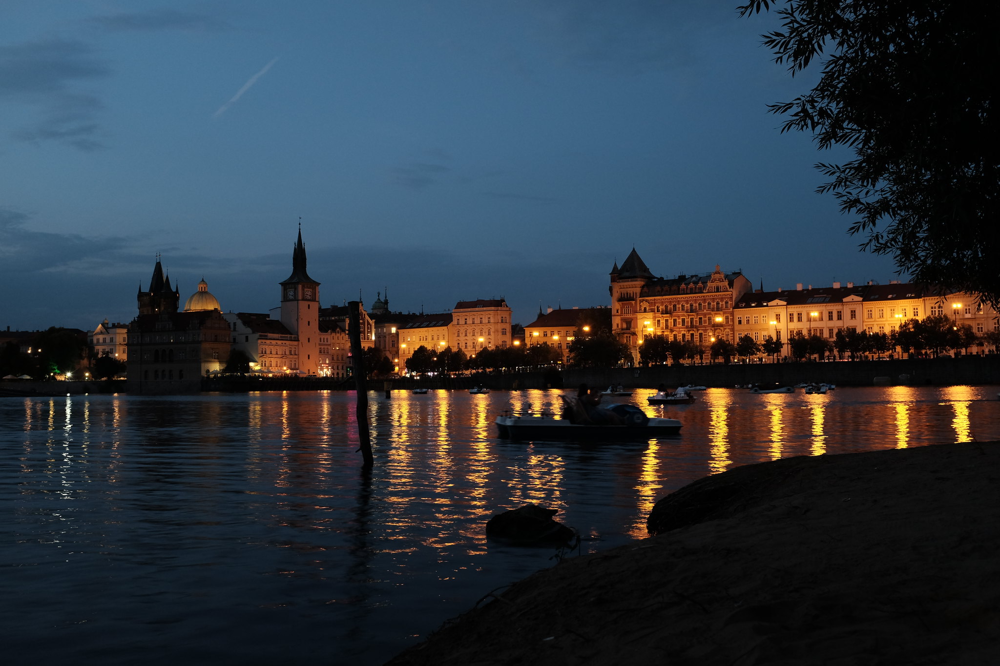 프라하 야경은 카파섬, 사람 없는 한적한 곳에서 즐기기